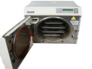 Midmark M11 Ultraclave Table Top Steam Sterilizer M11-020 6,298 Cycles