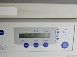 Eppendorf 5810 Centrifuge with A-4-81 Rotor and Buckets
