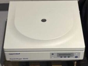 Eppendorf 5810 Benchtop High-Speed Centrifuge W/ S-4-104 Rotor, Buckets & Insert
