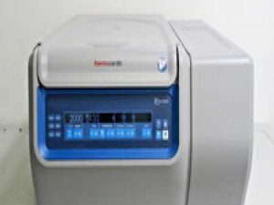 Thermo Scientific ST1R Plus-MD Refrigerated Centrifuge with TX 400 Rotor