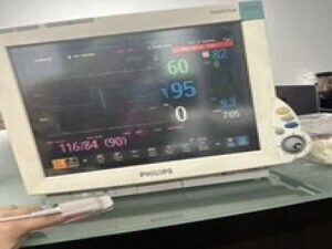 Philips MP70 Patient Monitor Sp02  Nibp  Ecg 3 Leads.