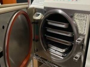 Midmark M11 Autoclave