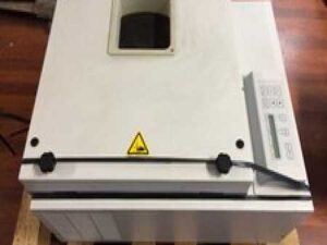 Eppendorf AG 5811A Refrigerated Lab Centrifuge w/ Power cord