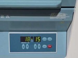 Hettich Rotofix 32A Centrifuge with SK 26.02-3 Rotor