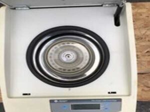Beckman Microfuge 22R Centrifuge with F241.5 Rotor