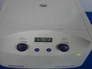 EPPENDORF 5702 4,400 RPM BENCHTOP CENTRIFUGE W/ A-8-17 TUBE ROTOR 16353