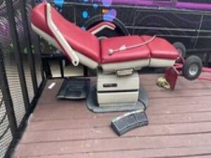 Midmark 416 Podiatry Exam Chair - 2 Function