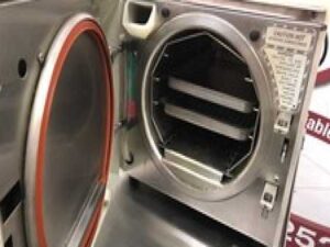 Ritter M9 UltraClave Autoclave In Working Condition