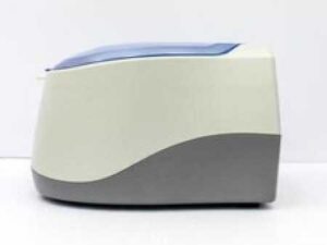 Benchmark Scientific PlateFuge MicroPlate Microcentrifuge C2000 (3376756)
