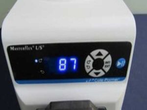 Cole Parmer Masterflex Model 07528-10 L/S DRIVE with 77200-60 easy-load II head