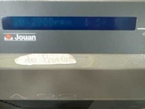 Jouan KR 4.22 Refrigerated Centrifuge Screen Needs Repairs Or Replacement