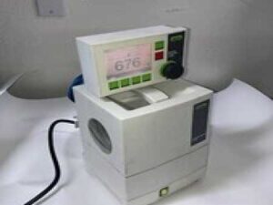 BUCHI V-700 Dual-Head PTFE Diaphragm Vacuum Pump with V-850 Controller