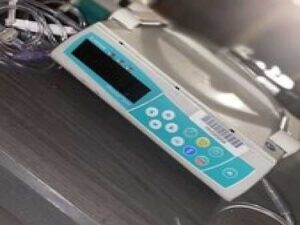 B Braun Infusomat Space Pump, Patient Ready w/ AC Adapter & Pole Clamp