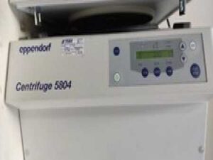 Eppendorf 5804 Hamburg Refrigerated Centrifuge Year2007 w/ A-4-44 Rotor