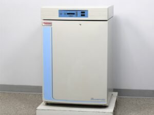 Thermo Scientific 3110 Forma Series II Water Jacket CO2 Incubator 2 Shelves