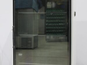Thermo Electron 3950 Forma Reach-In CO2 Incubator and 3 Shelves