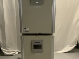 Panasonic MCO-170AICUVL Stacked CO2 Incubator 5x Shelves, 2x Pan, and Keys